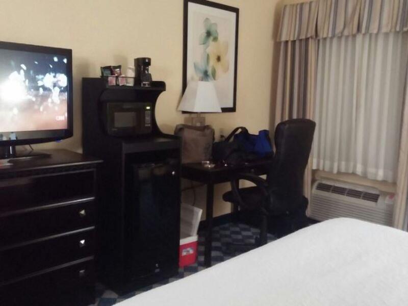 Holiday Inn Columbus North I-270 Worthington Экстерьер фото