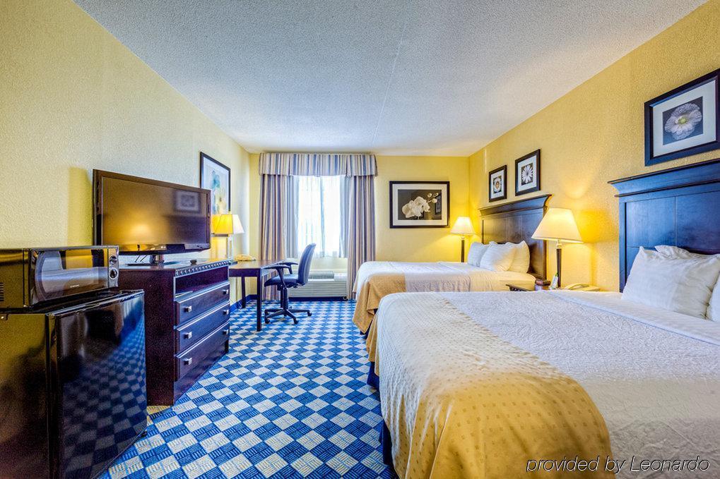 Holiday Inn Columbus North I-270 Worthington Экстерьер фото