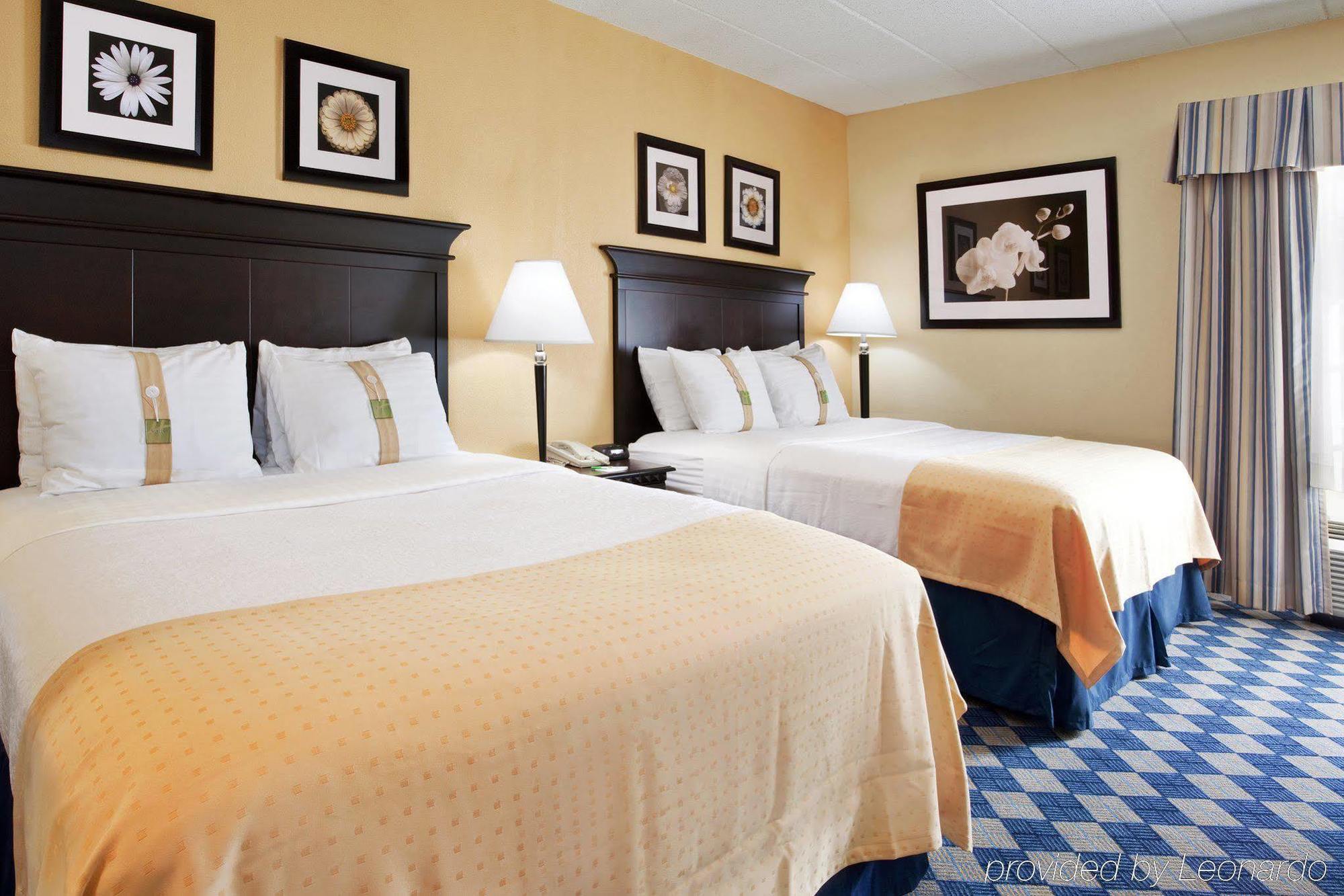Holiday Inn Columbus North I-270 Worthington Номер фото