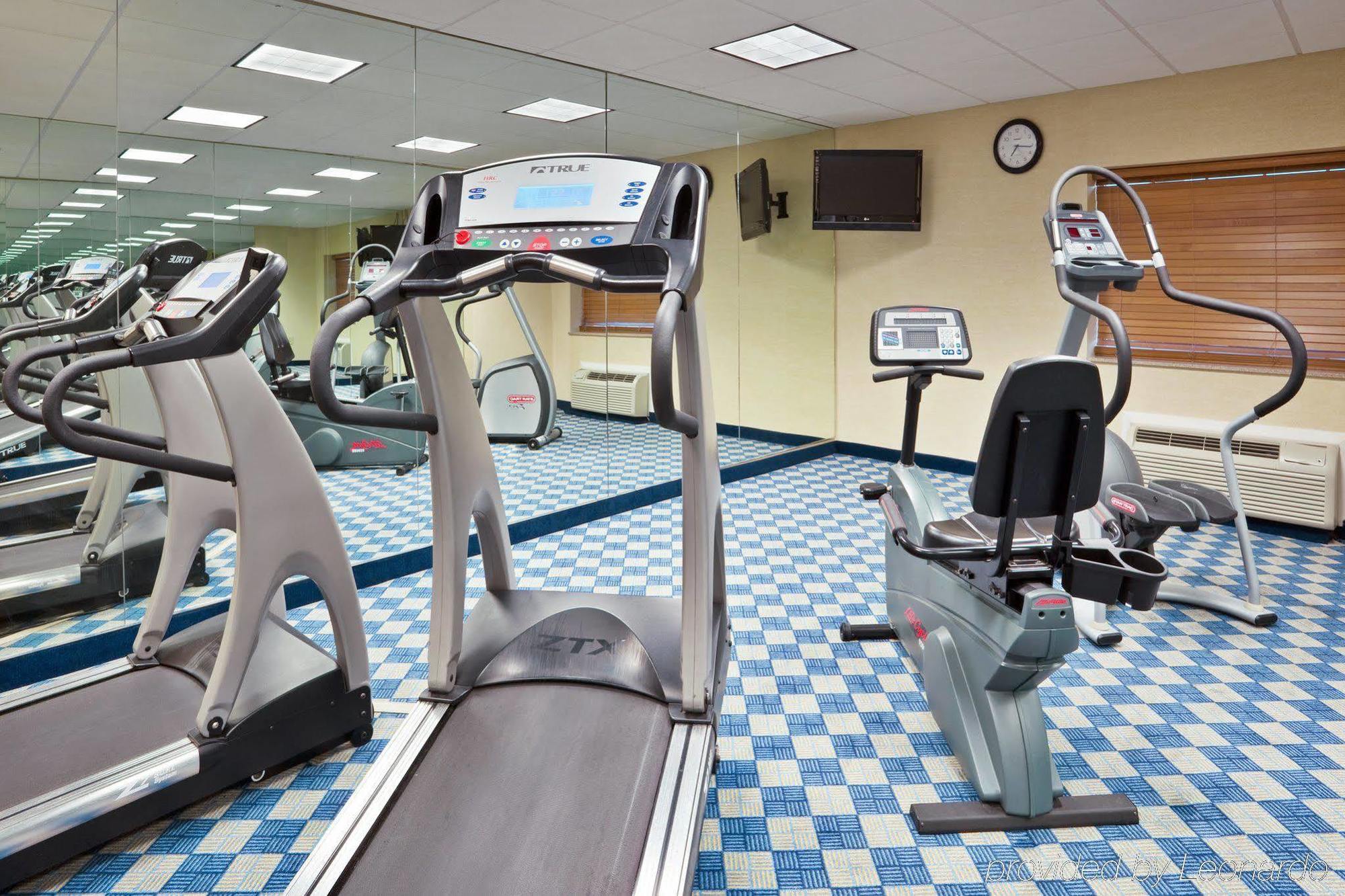 Holiday Inn Columbus North I-270 Worthington Экстерьер фото